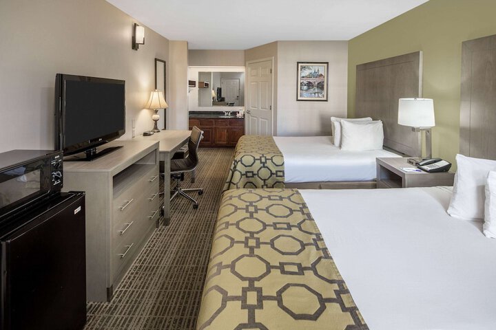 Room 12 of 18
