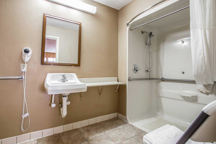 Room 14 of 48