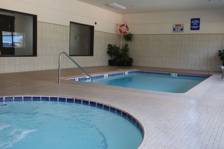 Luxury Inn & Suites