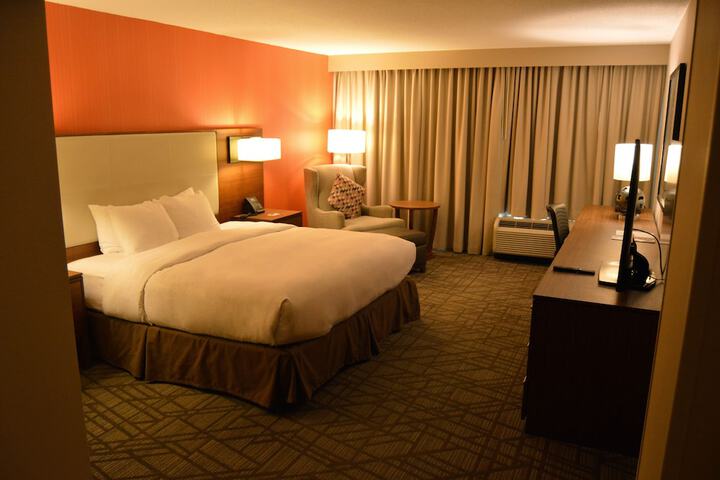 Hilton Knoxville Airport