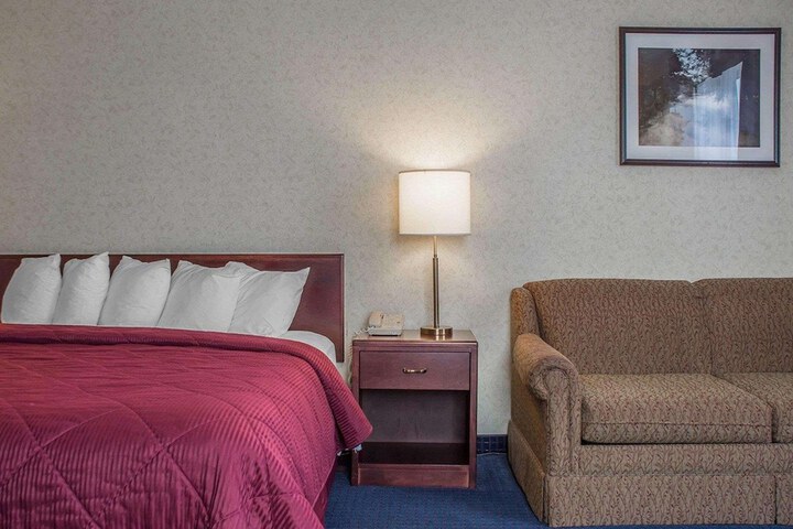 Room 19 of 39