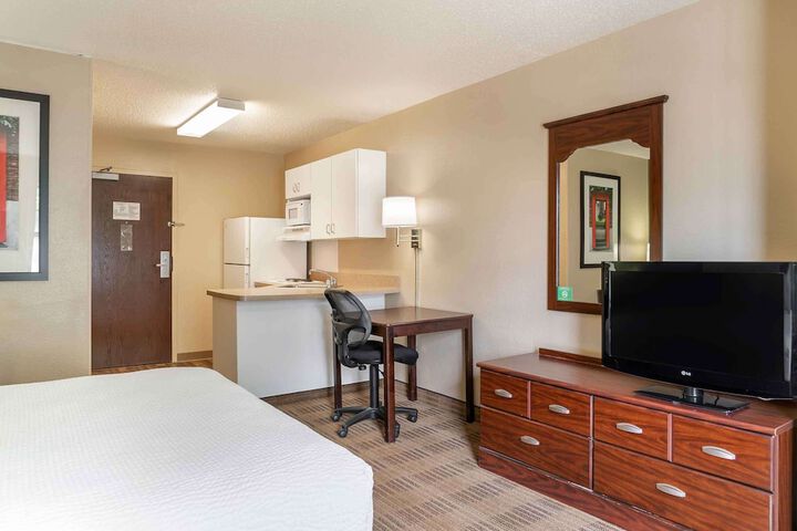 Extended Stay America Select Suites Detroit Sterling Heights