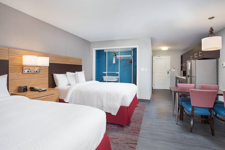 Room 14 of 34