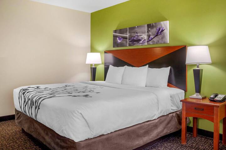 Sleep Inn & Suites Milwaukee Airport