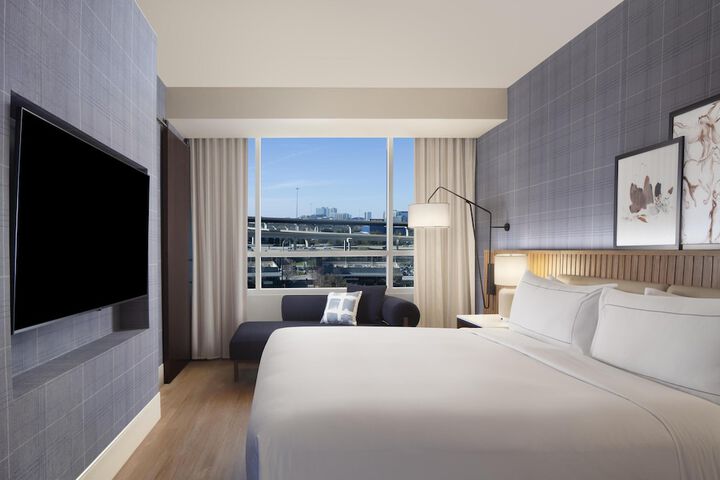 Hilton Dallas / Plano Granite Park