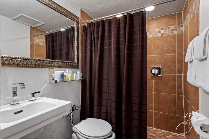 Room 32 of 58