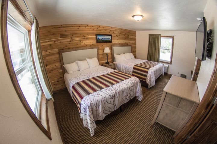 Room 43 of 77