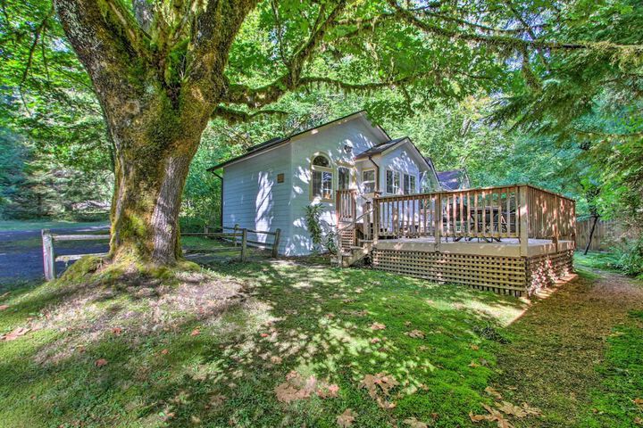 elk Hideaway: Ashford Cottage w / Hot Tub!