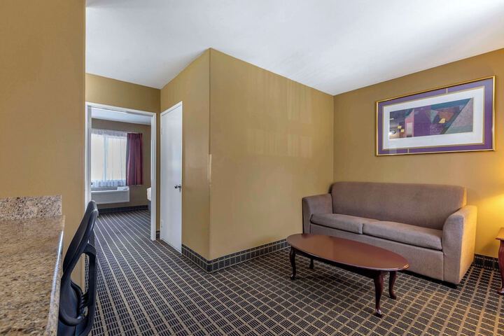 Quality Inn & Suites Westminster Seal Beach