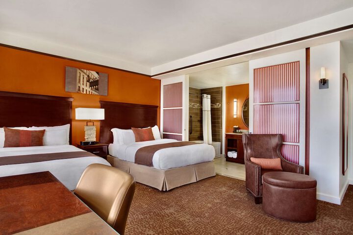 Room 106 of 169