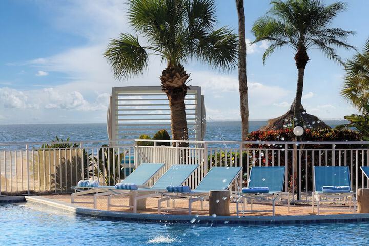SkyBeach Resort
