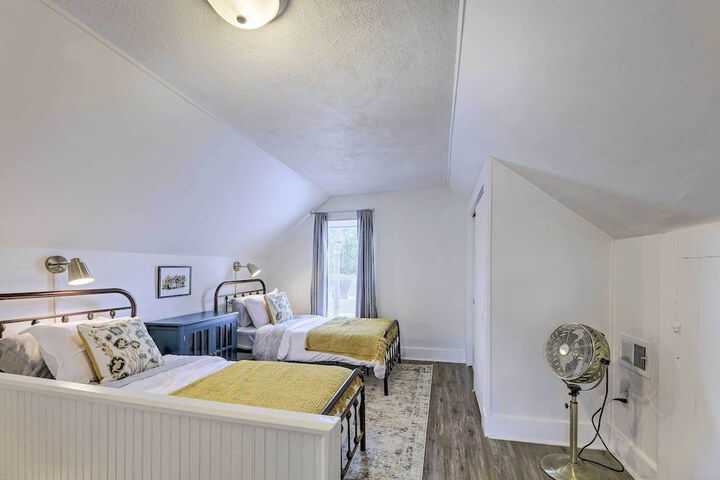 Pet-friendly Greenville Home w / Private Yard