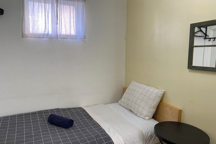 Room 52 of 56