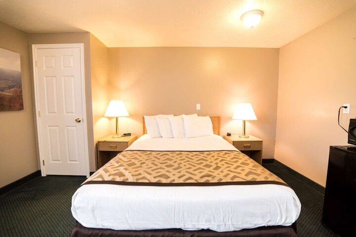 Room 44 of 66