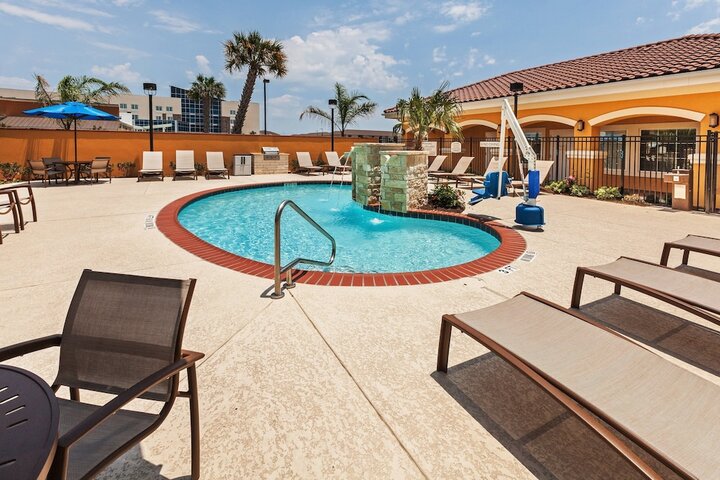 Pool 3 of 20