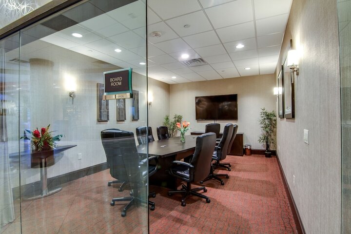 Business Center 76 of 79