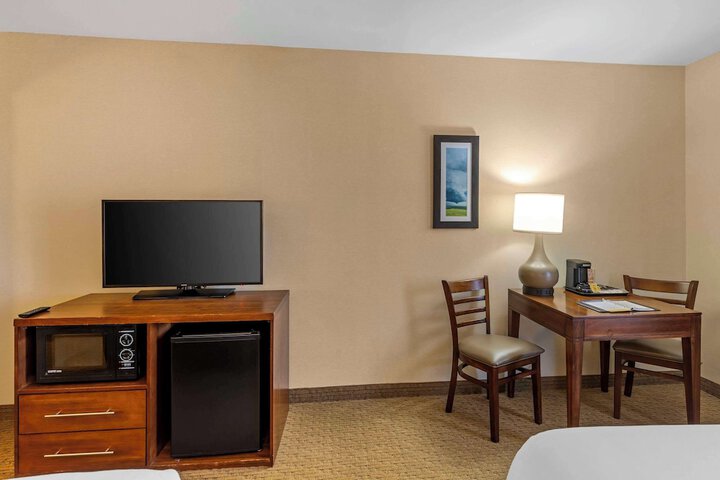 Room 28 of 49