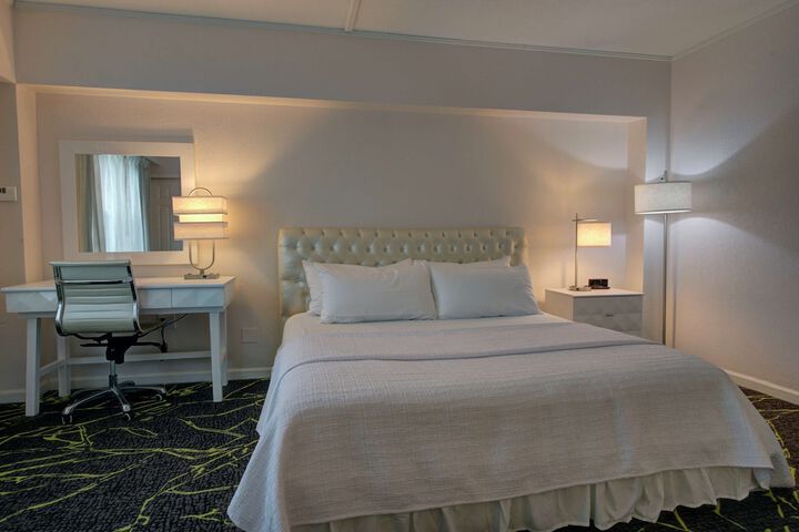 The Roslyn Tapestry Collection by Hilton