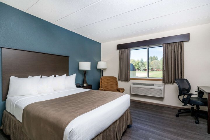 Baymont by Wyndham Owatonna