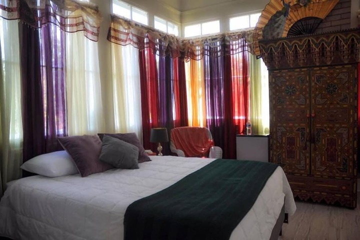 Room 24 of 38