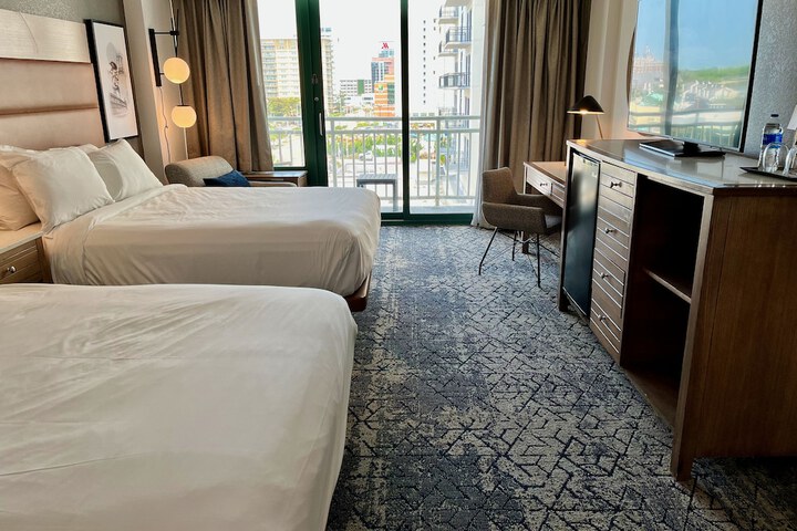 Room 75 of 152