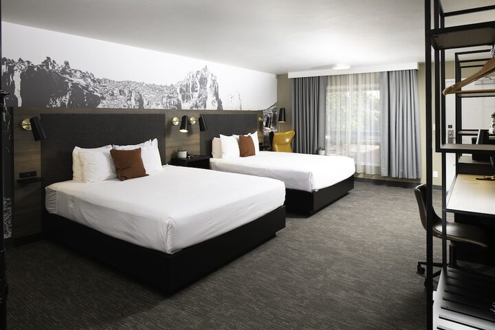 Waypoint Hotel