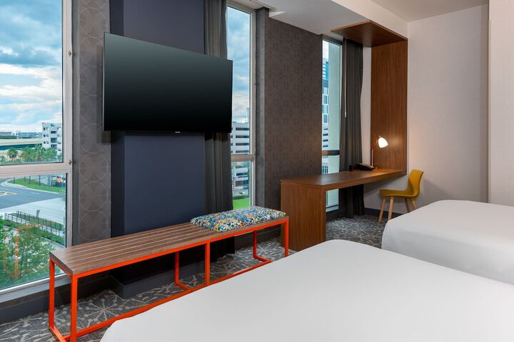 Room 11 of 72