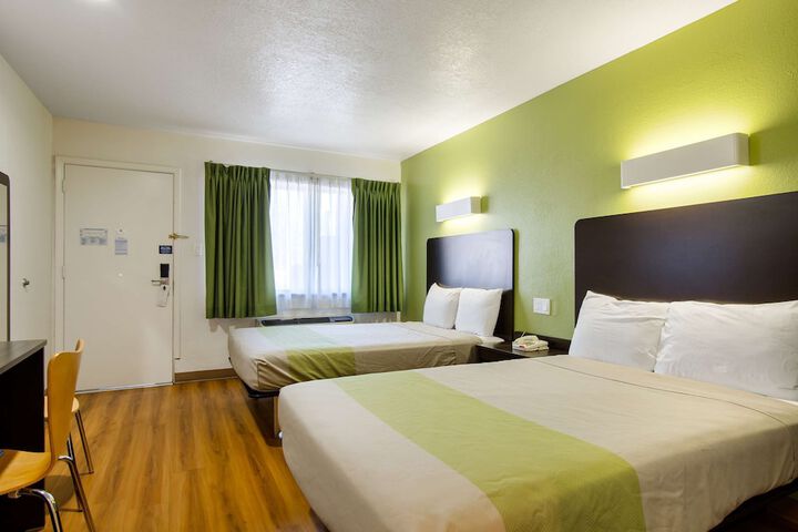 Room 14 of 30