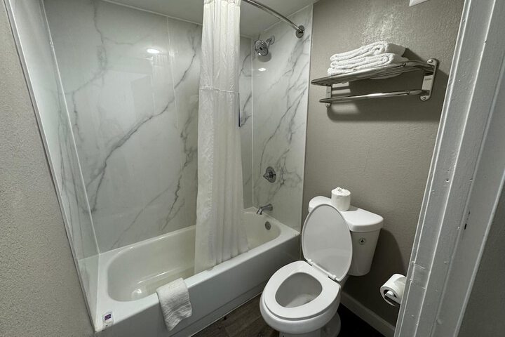 Room 15 of 15