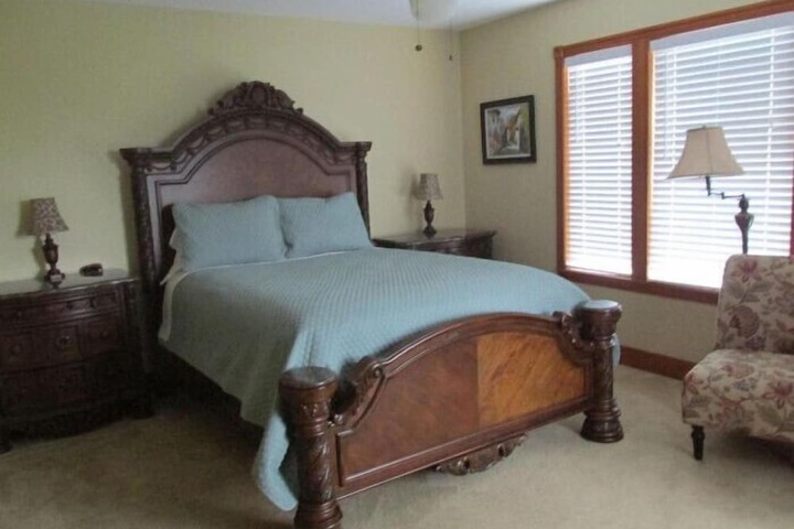 The Mansion Inn