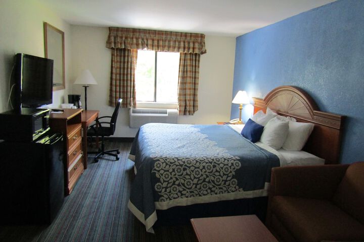 Room 21 of 25