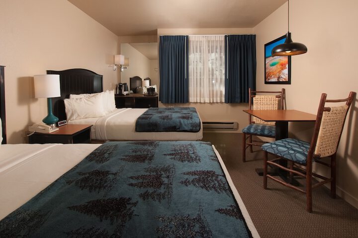 Room 8 of 18