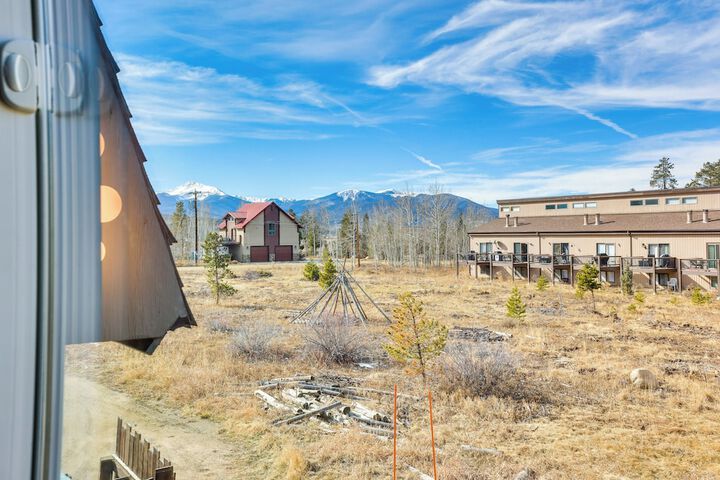 Walk to Winter Park Bus From Fraser Condo!