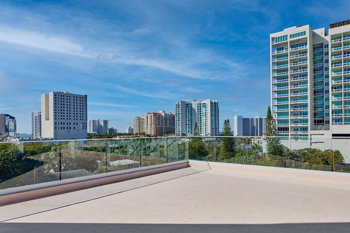 The Sarasota Modern a Tribute Portfolio Hotel