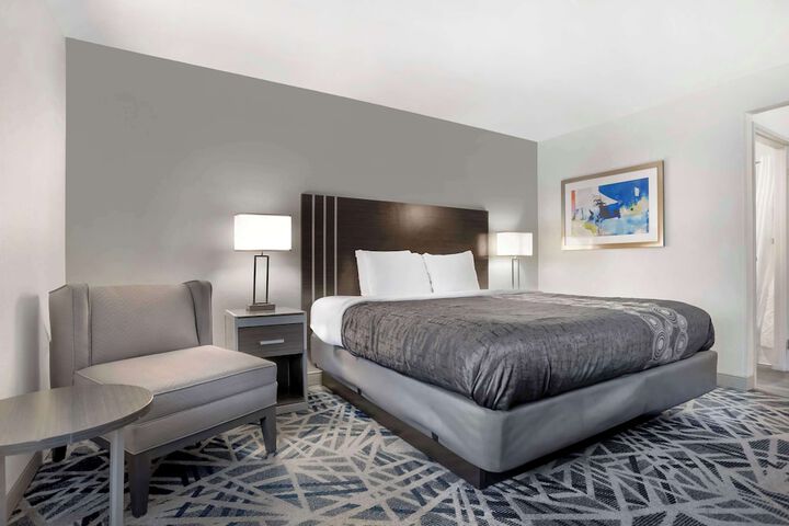 Room 10 of 31