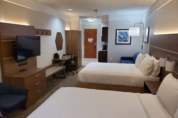 Room 12 of 63