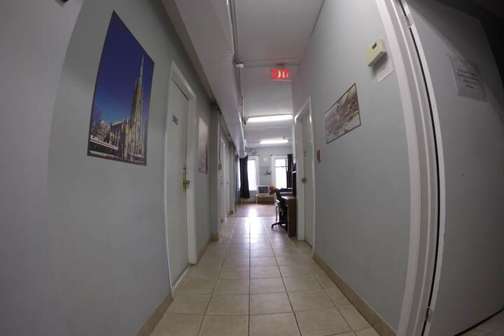 Ballroom/Hall 71 of 73