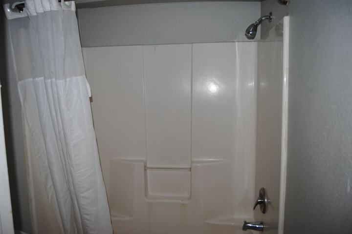 Room 62 of 69