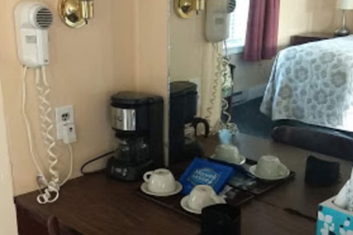 Breakfast/Coffee Service 41 of 58