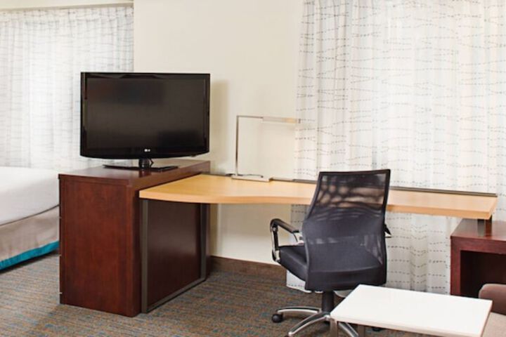 Room 12 of 27