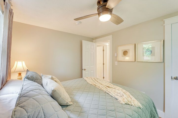 Greenbrier River Retreat w / Deck - Steps to Trail!
