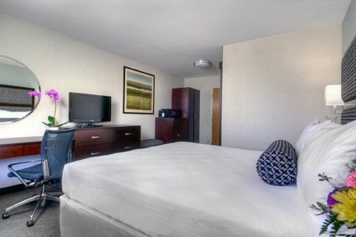 Room 14 of 48