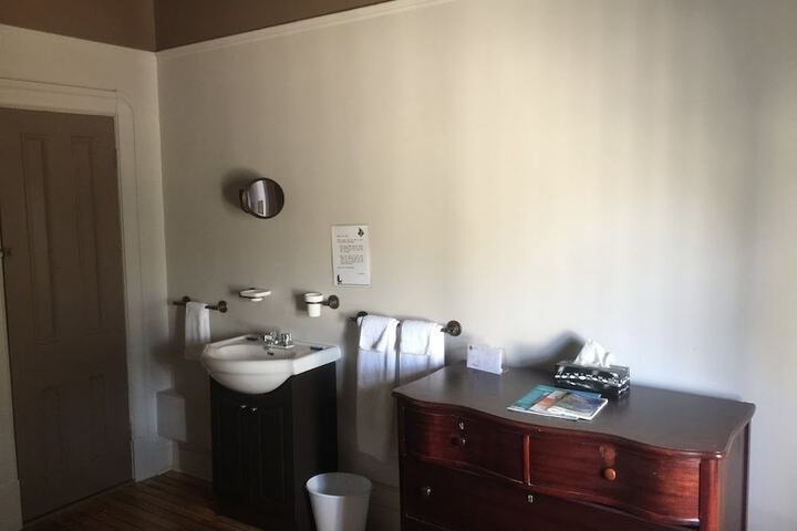Room 9 of 22