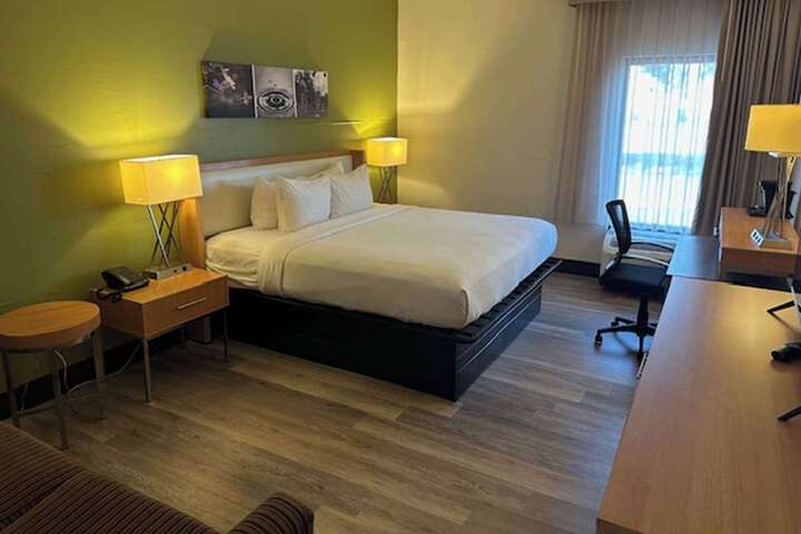 Room 16 of 47