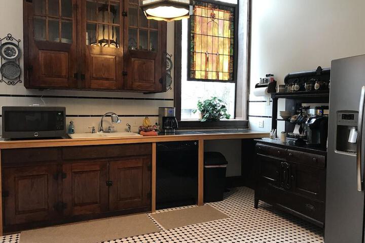 McGrady Inn - Bed & Breakfast