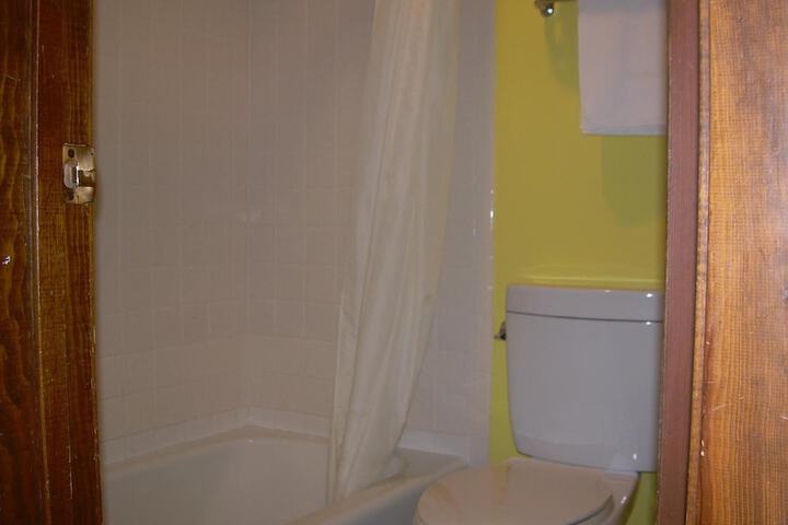 Room 18 of 24