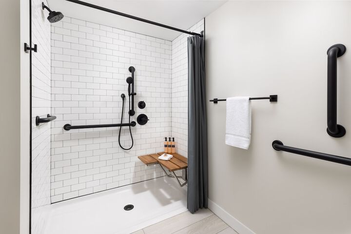 The Pell - Part of JdV by Hyatt