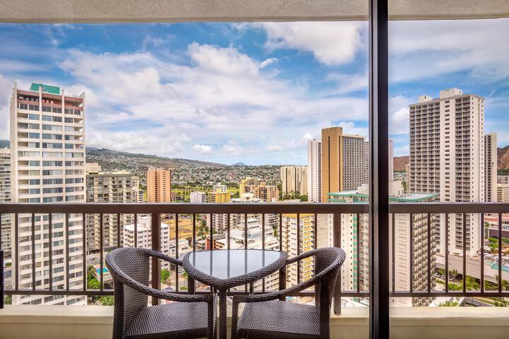 Hyatt Regency Waikiki Beach Resort & Spa