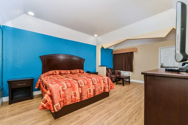 Room 21 of 29