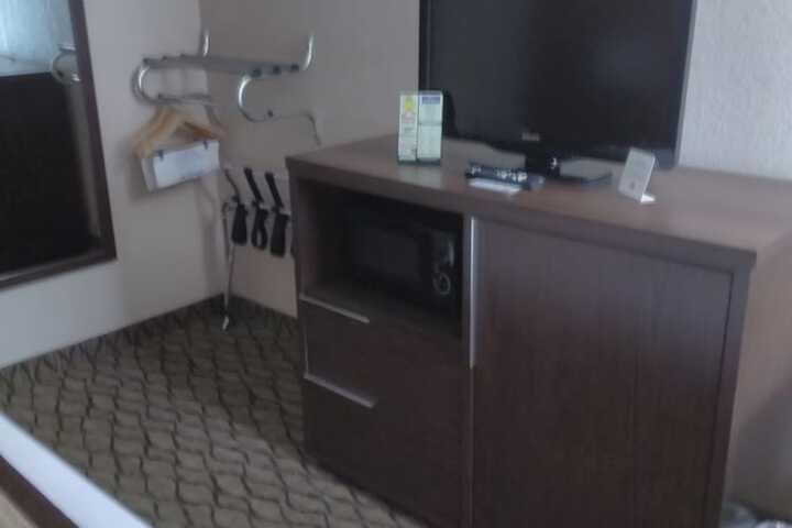 Room 50 of 71